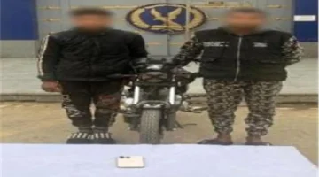 سقوط المتهمين بالقاهرة.. كشف ملابسات سرقة هاتف محمول وضبط الجناة بالكامل